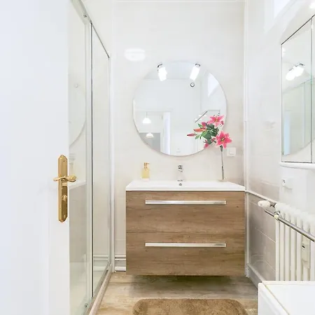 De 2 Chambres Avec Balcon Amenage Et Wifi A * Dijon